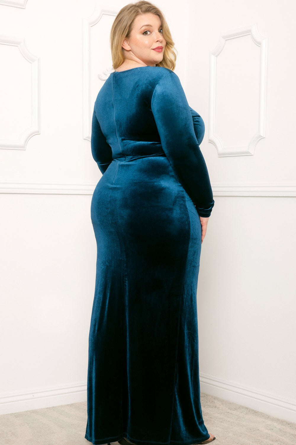 Noelle Plus Velvet Maxi Dress